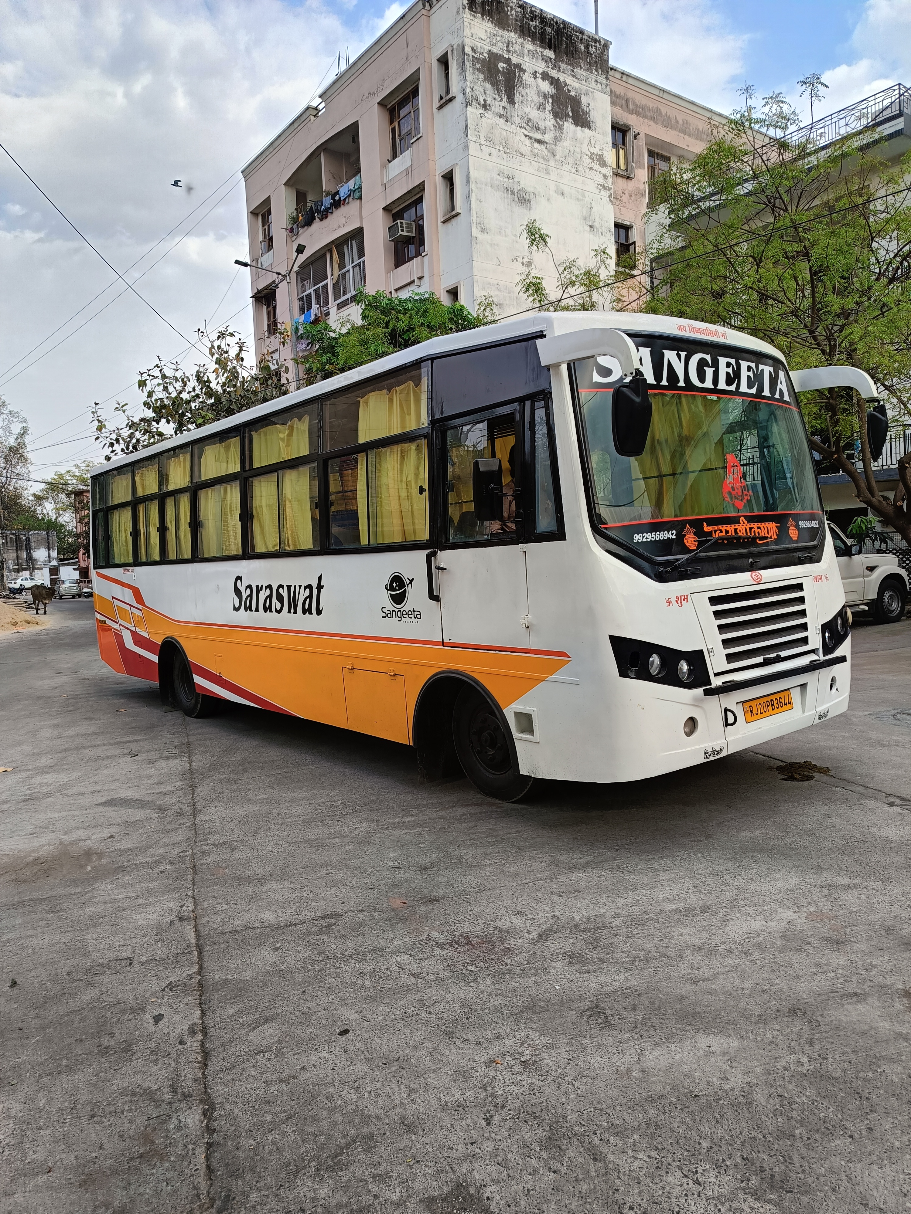 35 Seats Bus
